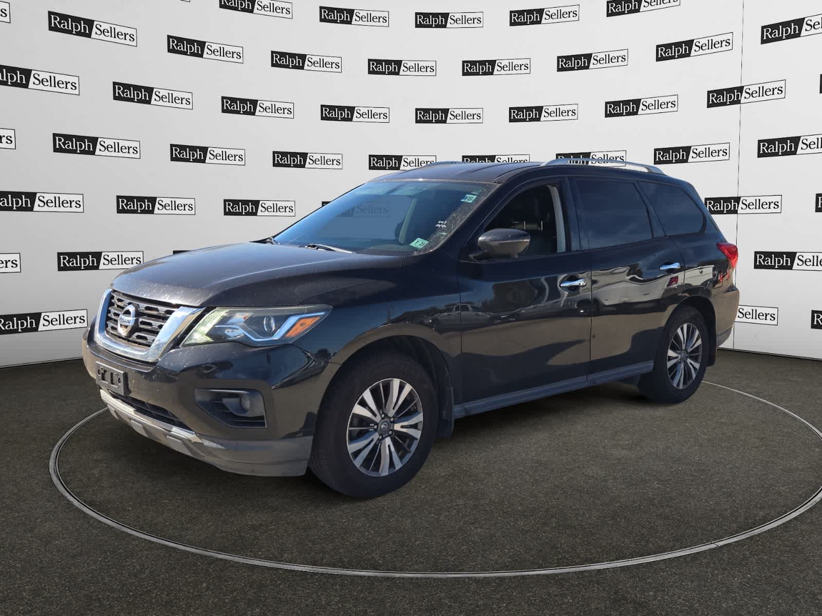 Used 2018 Nissan Pathfinder SL w/ Cargo Package AWD/4WD image 2