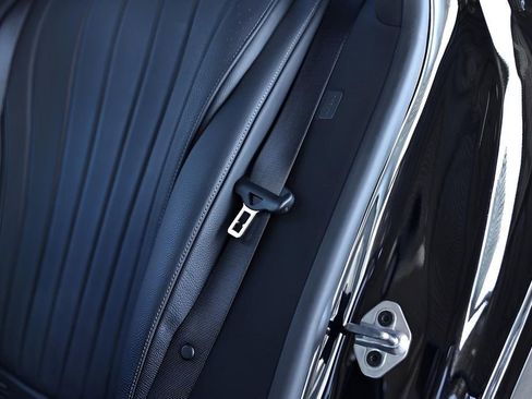 Used 2022 Mercedes-Benz S 500 4MATIC w/ AMG Line Package image 28