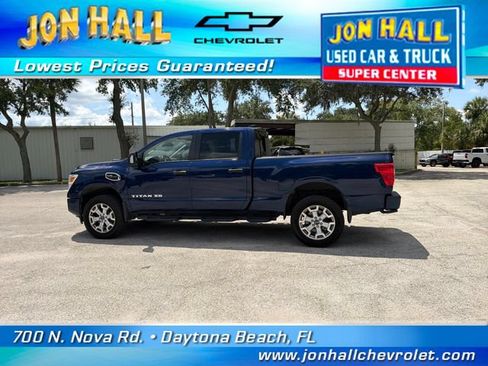 Used 2023 Nissan Titan SV w/ SV Convenience Package AWD/4WD image 5