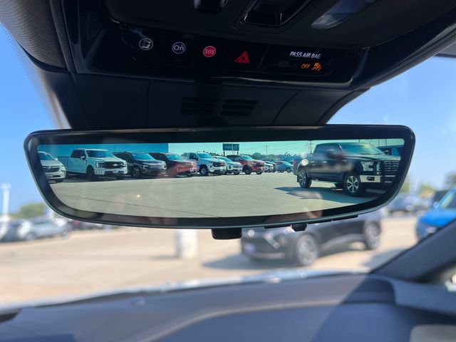 Used 2026 Cadillac Optiq Sport 2 w/ LPO, Floor Liner Package AWD/4WD image 25