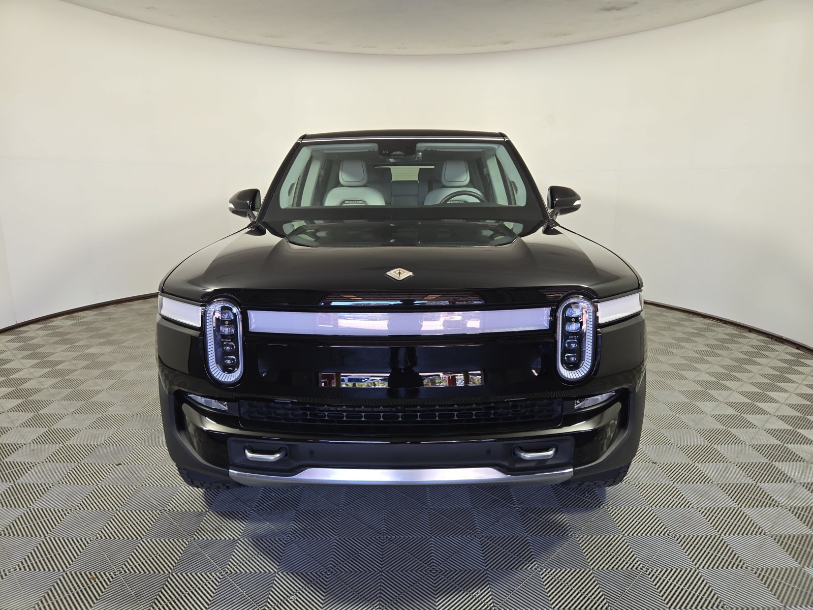 Used 2023 Rivian R1S Adventure Quad AWD/4WD image 8