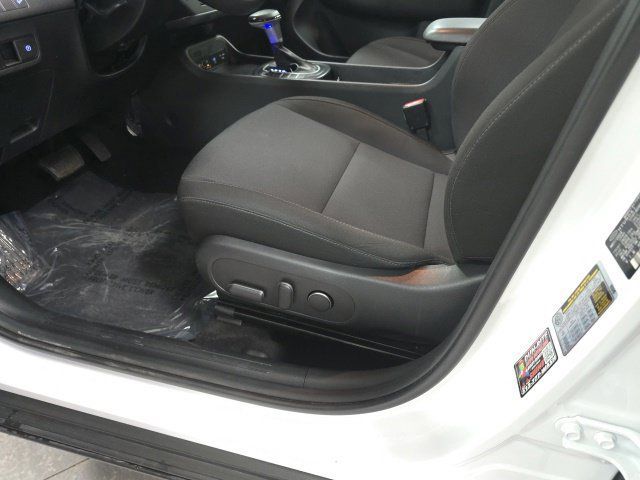 Used 2024 Hyundai Kona SEL FWD image 17