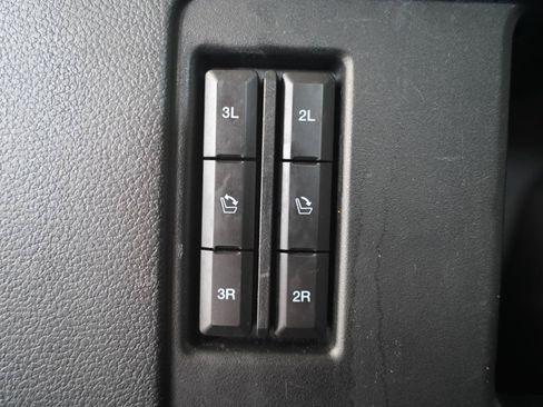 Used 2020 Ford Expedition Platinum AWD/4WD image 38