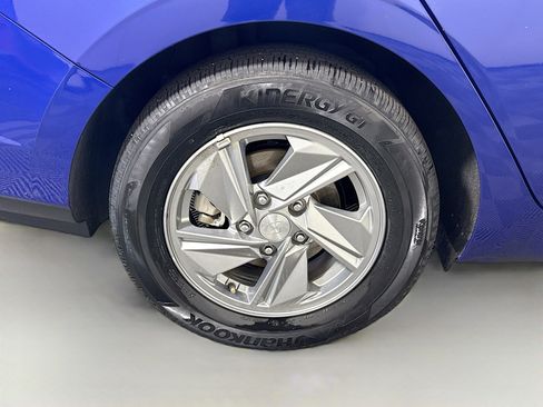 Used 2024 Hyundai Elantra SE image 32