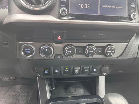 Used 2020 Toyota Tacoma TRD Off-Road image 26