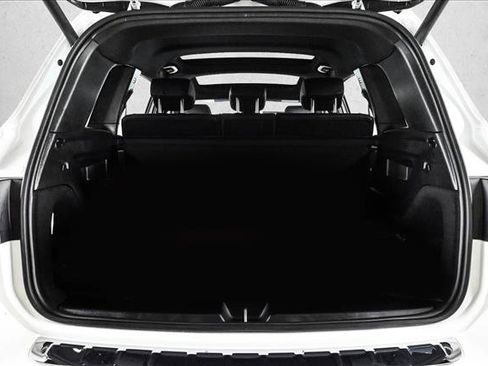 New 2026 Mercedes-Benz GLB 250 4MATIC image 6