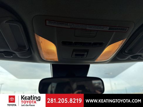 Used 2020 Toyota Corolla LE image 21