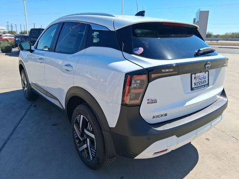 New 2026 Nissan Kicks SV w/ SV Premium Package image 4