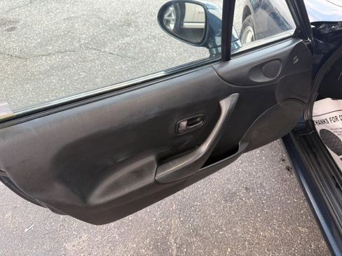 Used 1999 MAZDA MX-5 Miata image 8