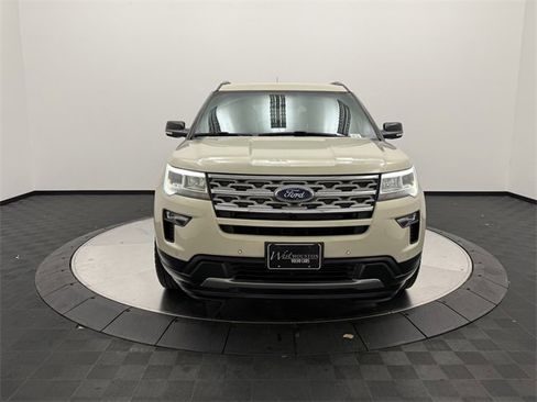 Used 2018 Ford Explorer XLT w/ Equipment Group 202A image 2