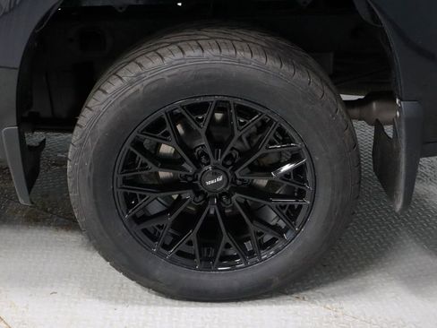 Used 2023 Chevrolet Silverado 1500 RST image 17