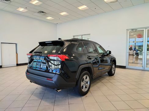 Used 2025 Toyota RAV4 XLE FWD image 3