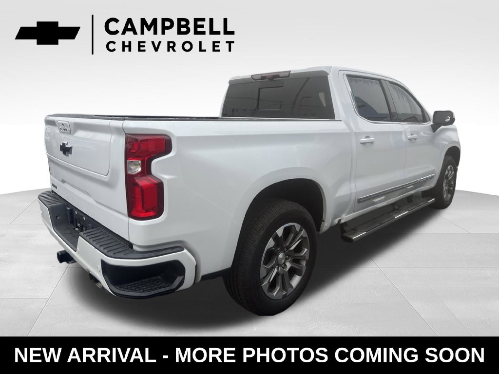 Used 2024 Chevrolet Silverado 1500 High Country w/ Technology Package AWD/4WD image 5