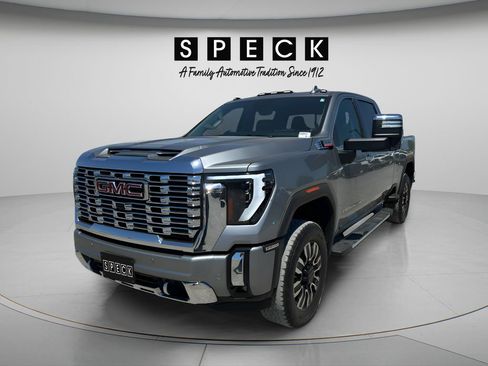 Used 2024 GMC Sierra 2500 Denali w/ Denali Reserve Package AWD/4WD image 1