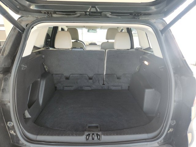 Used 2017 Ford Escape SE w/ SE Leather Comfort Package FWD image 32