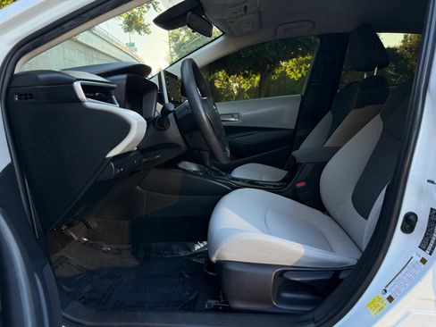 Used 2020 Toyota Corolla LE w/ Carpet Mat Package (TMS) FWD image 23