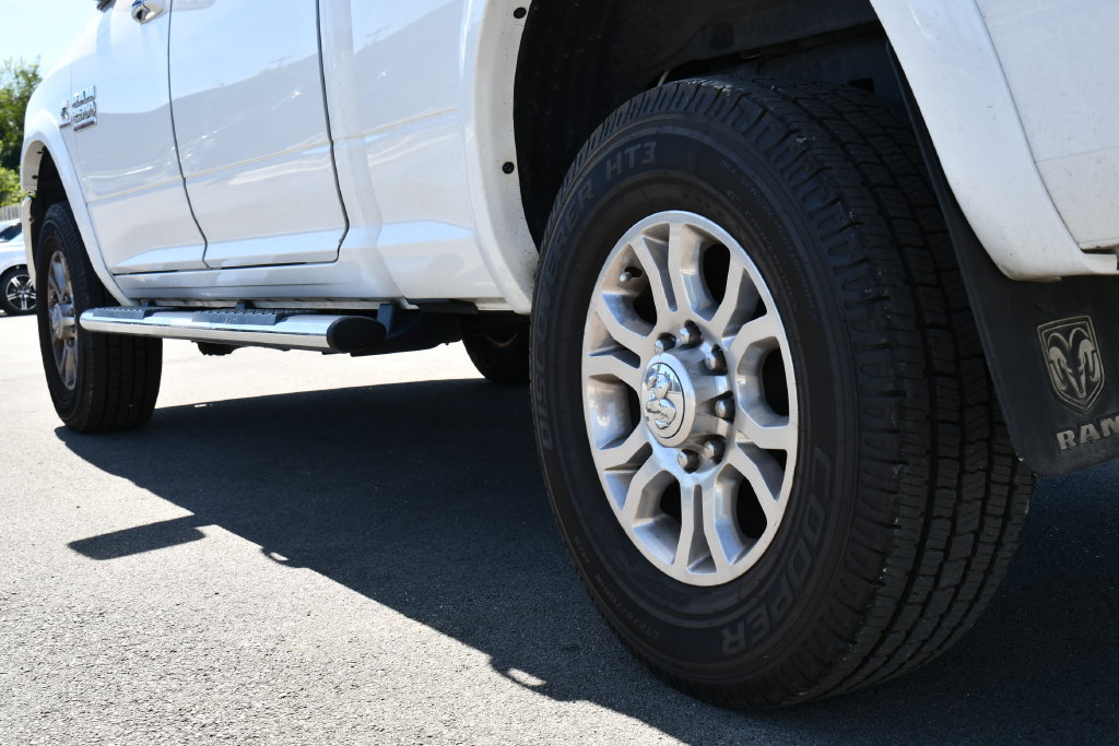 Used 2017 RAM 2500 Laramie AWD/4WD image 9