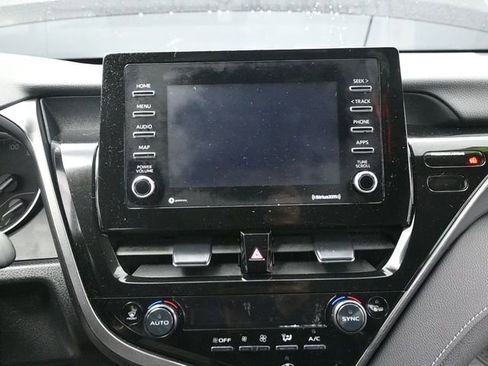 Used 2024 Toyota Camry SE image 17