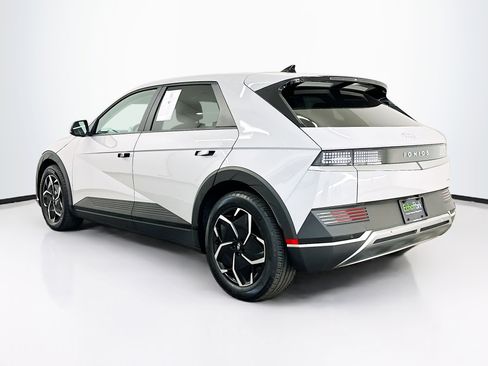 Used 2024 Hyundai Ioniq 5 SEL image 5