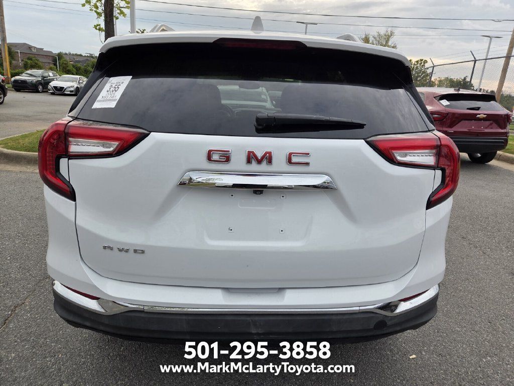 Used 2024 GMC Terrain SLT AWD/4WD image 6