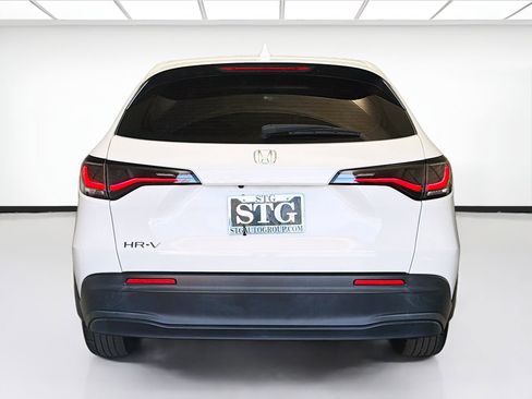 Used 2023 Honda HR-V LX image 5