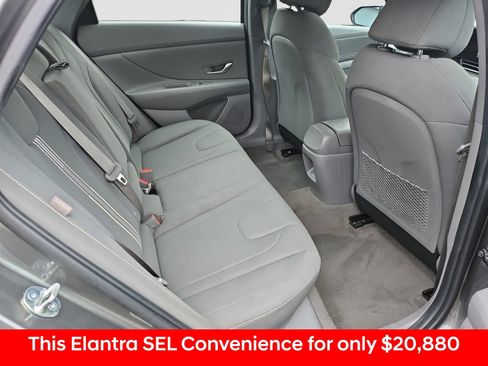 Used 2025 Hyundai Elantra SEL w/ Cargo Package FWD image 32