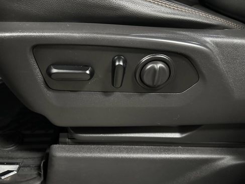 Used 2020 GMC Sierra 1500 AT4 w/ AT4 Premium Package image 16