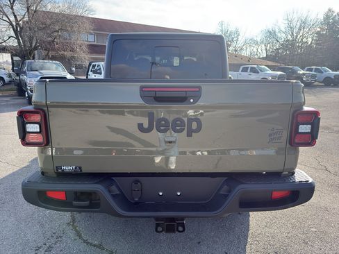 New 2026 Jeep Gladiator Willys image 6