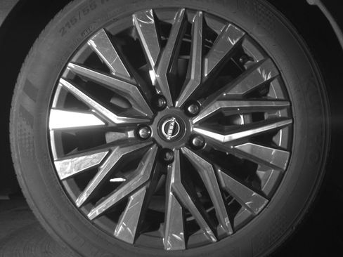 Used 2025 Nissan Altima 2.5 SV FWD image 13