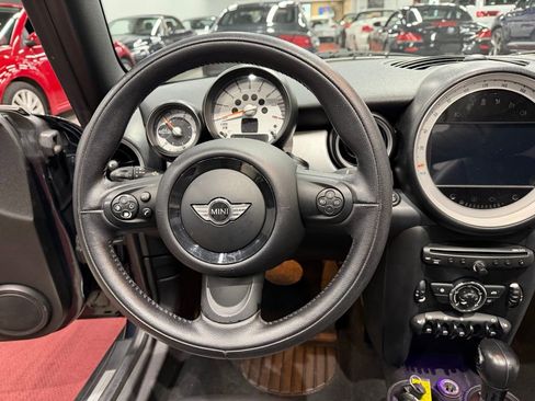 Used 2012 MINI Cooper Convertible image 33