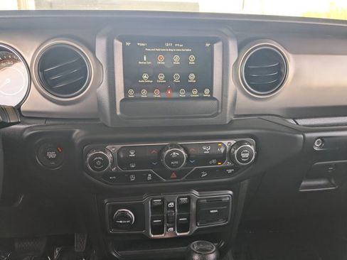 Used 2018 Jeep Wrangler Unlimited Sport S AWD/4WD image 15