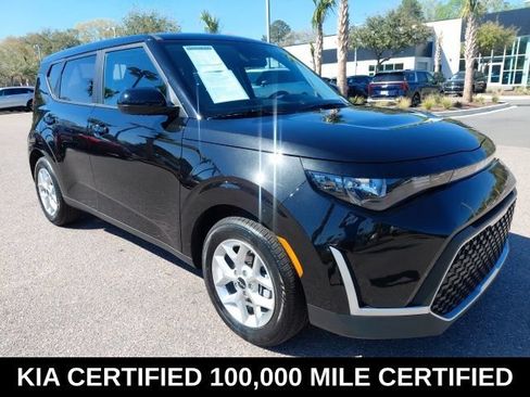 Certified 2025 Kia Soul LX FWD image 3