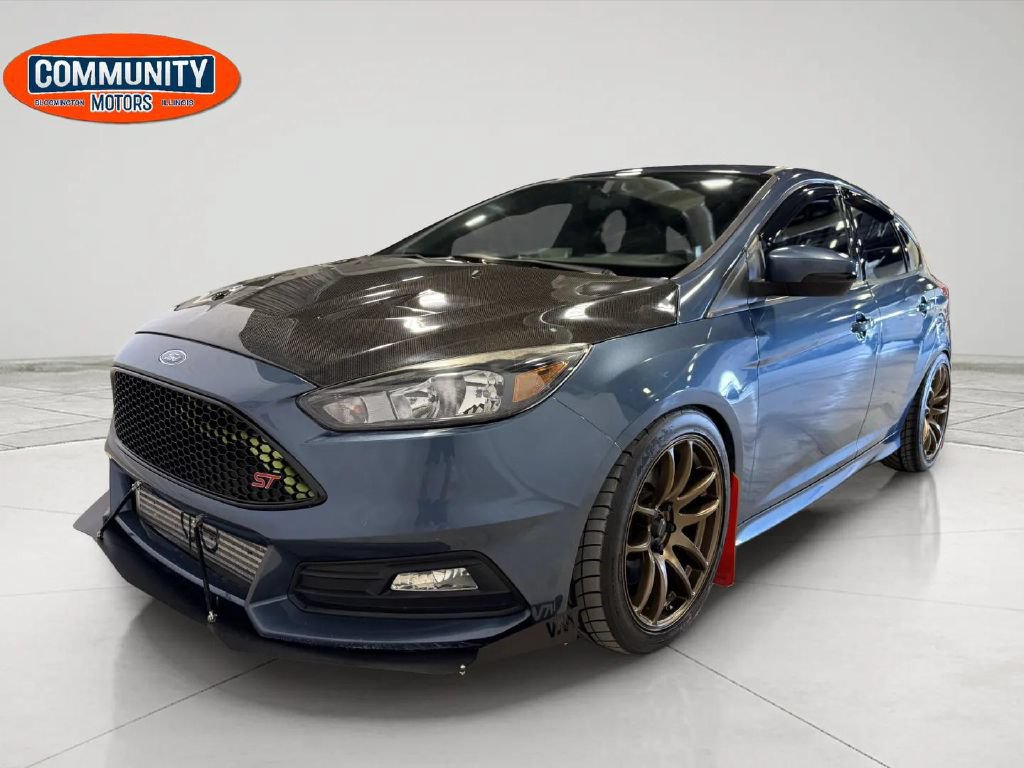 Used 2018 Ford Focus ST FWD image 1