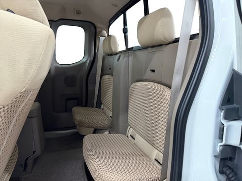 Used 2017 Nissan Frontier SV RWD image 16