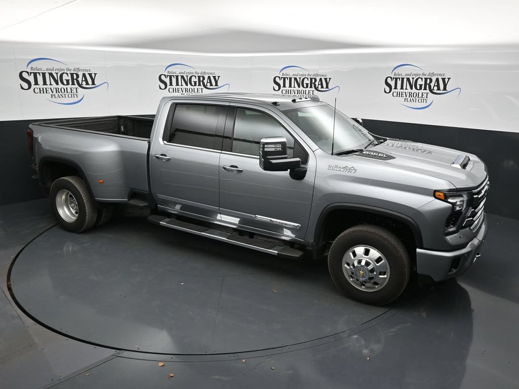 Used 2026 Chevrolet Silverado 3500 High Country w/ Technology Package AWD/4WD image 18
