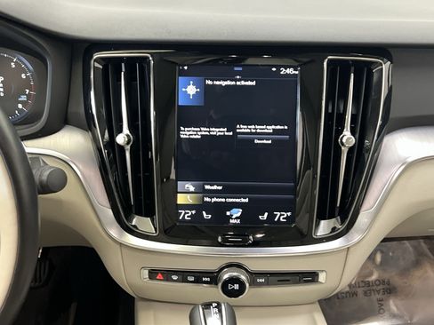 Used 2020 Volvo S60 T5 Momentum FWD image 19
