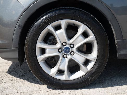 Used 2015 Ford Escape Titanium w/ Equipment Group 301A AWD/4WD image 9