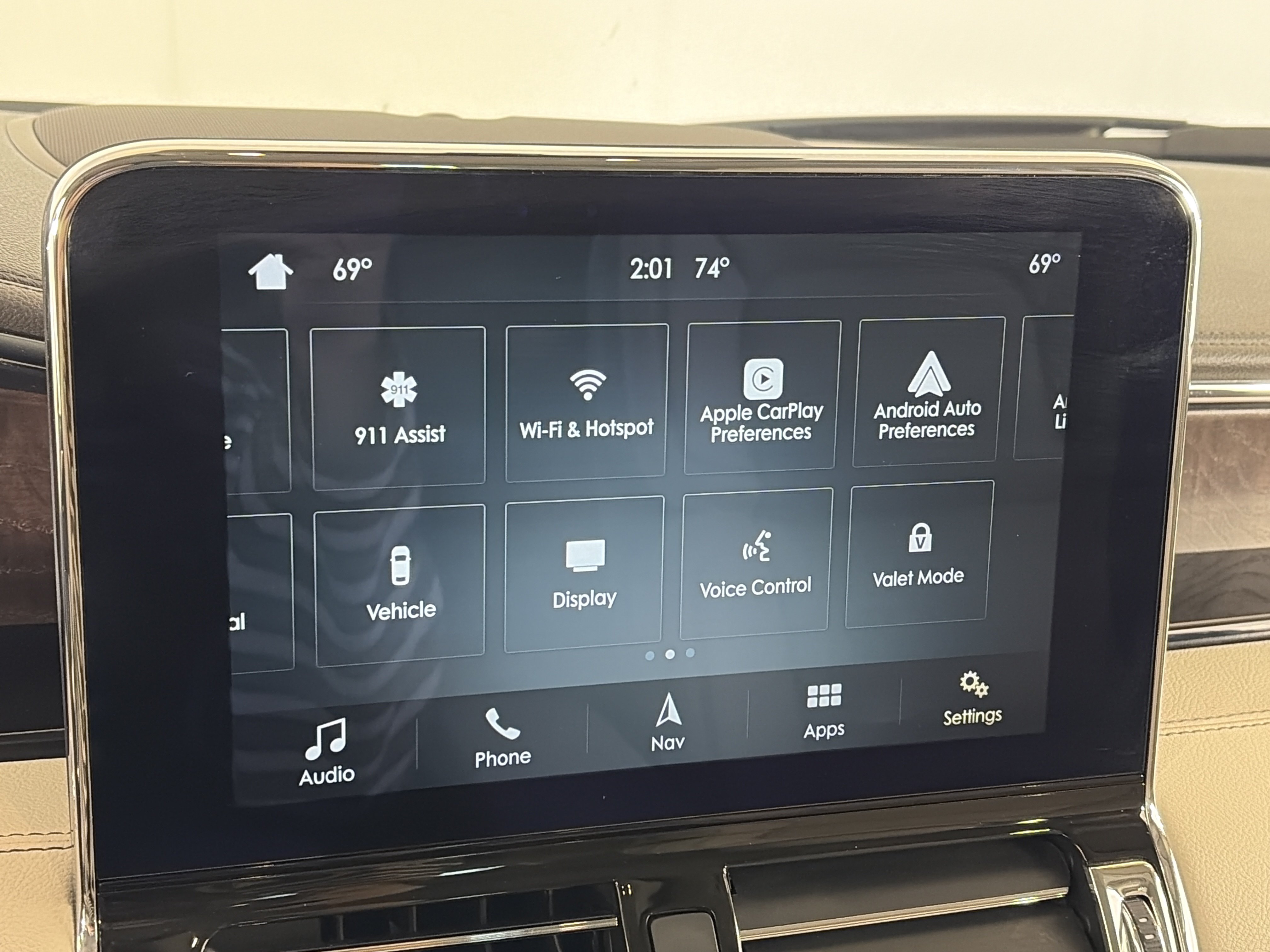 Used 2018 Lincoln Navigator Select w/ Technology Package AWD/4WD image 23