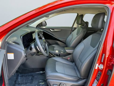 Used 2023 Kia Niro Wind w/ Wind Preserve Package FWD image 9