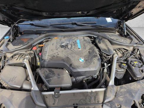 Used 2021 BMW 530e xDrive w/ Convenience Package image 24