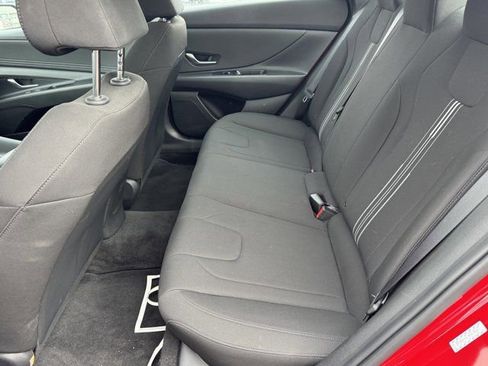 Used 2023 Hyundai Elantra SEL w/ Convenience Package image 31