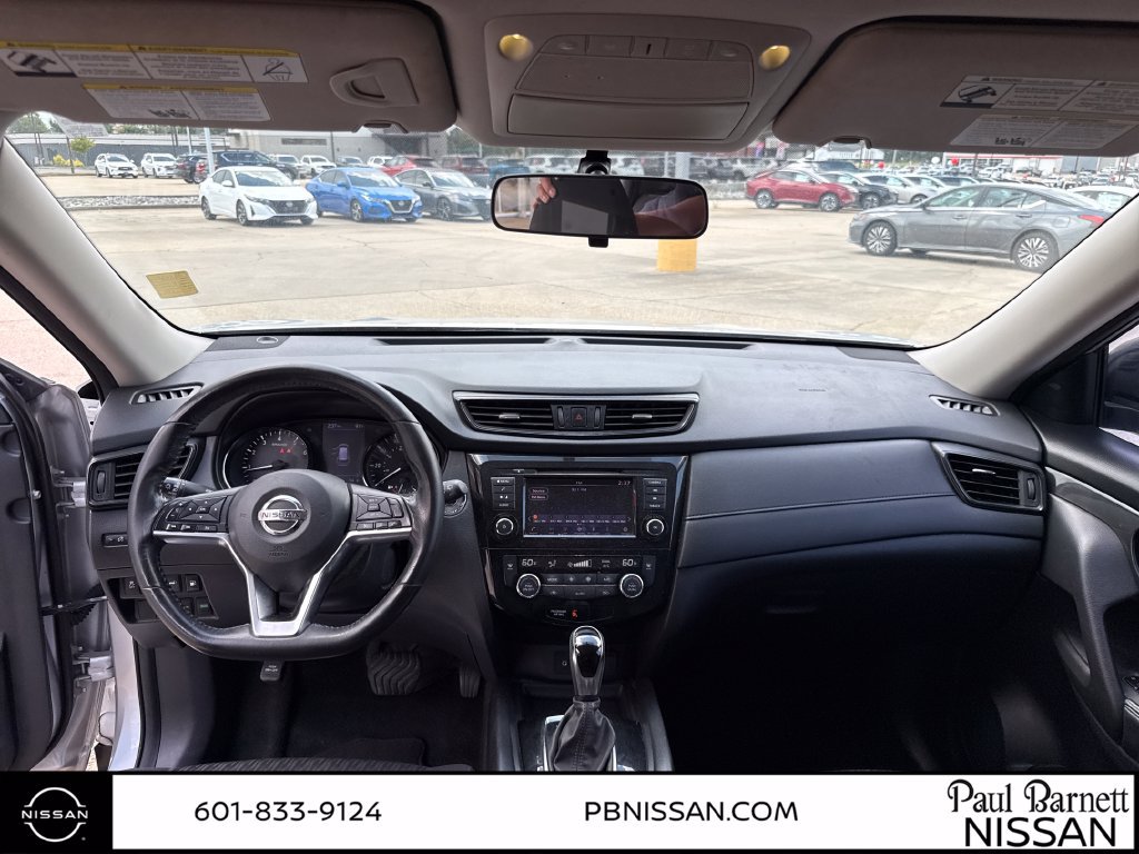Used 2018 Nissan Rogue SV FWD image 14