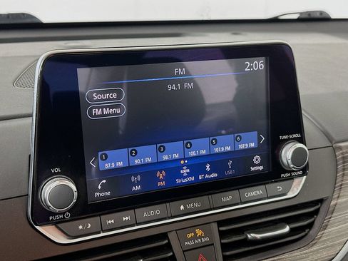 Used 2022 Nissan Altima 2.5 SL FWD image 13