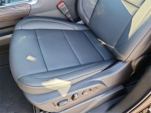 New 2026 GMC Sierra 1500 SLT image 19