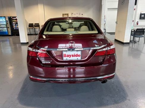 Used 2017 Honda Accord EX-L image 18