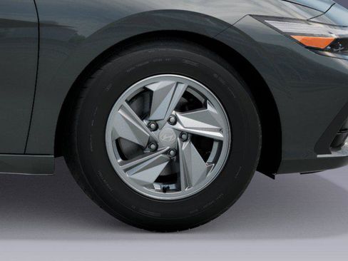 New 2026 Hyundai Elantra SE FWD image 8
