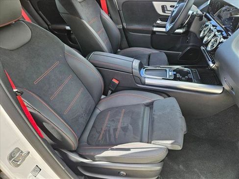 Used 2025 Mercedes-Benz GLA 35 AMG 4MATIC image 19