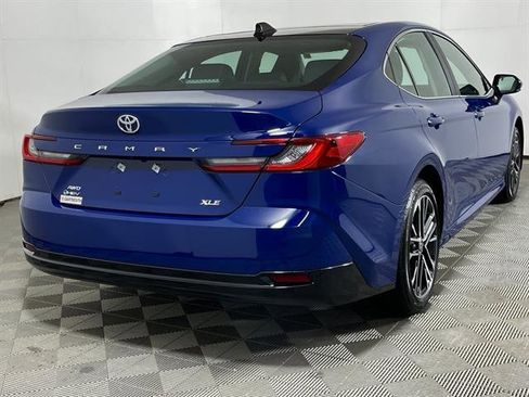 Used 2026 Toyota Camry XLE image 8