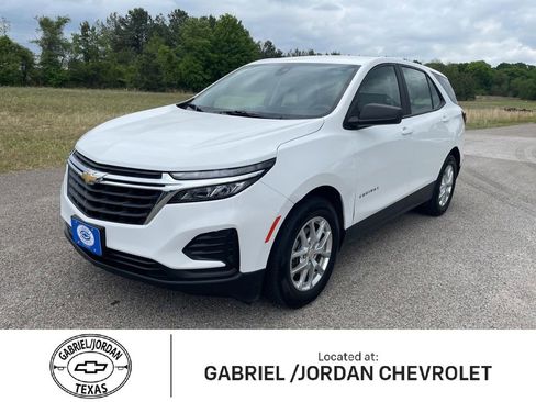Used 2022 Chevrolet Equinox LS image 1