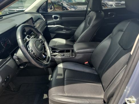 Used 2023 Kia Sorento S w/ Panoramic Sunroof Package FWD image 16